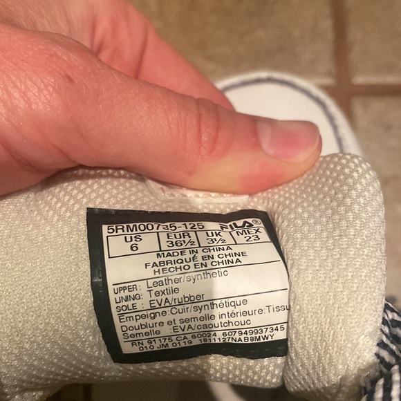 White runners! - Picture 3 of 3